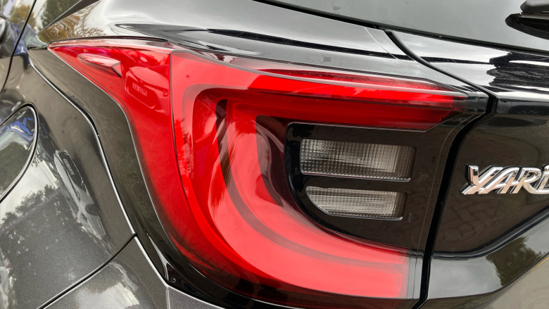 Toyota Yaris 1.5 Hybrid Design 5dr CVT Hybrid Hatchback